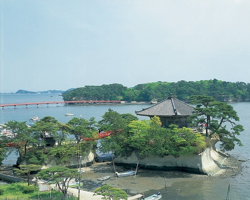 『[5月3日出発限定！]日本三景松島の遊覧船と世界遺産・中尊寺　銀山温泉・山寺・米沢・会津・大内宿　みちのく大周遊　4日間』【博多・小倉出発】