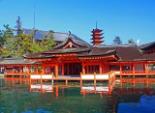 Guided tour of Itsukushima Shrine