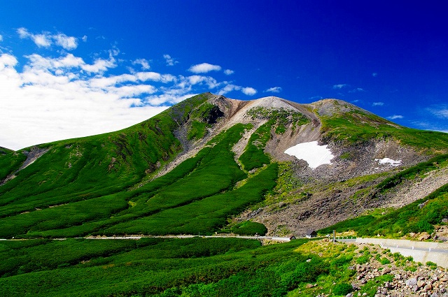 手軽に登れる3,000ｍ峰として人気の日本百名山・乗鞍岳