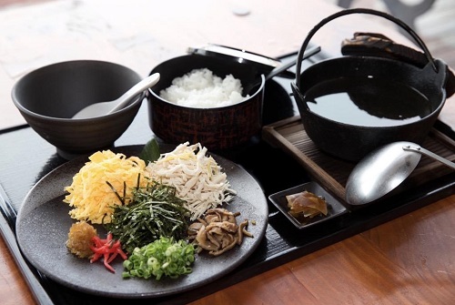 奄美を代表する郷土料理「鶏飯」の昼食（3日目：イメージ）