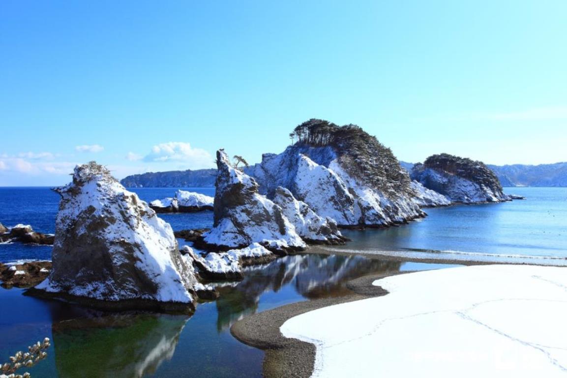 三陸屈指の景勝地「浄土ヶ浜」を見物(イメージ)