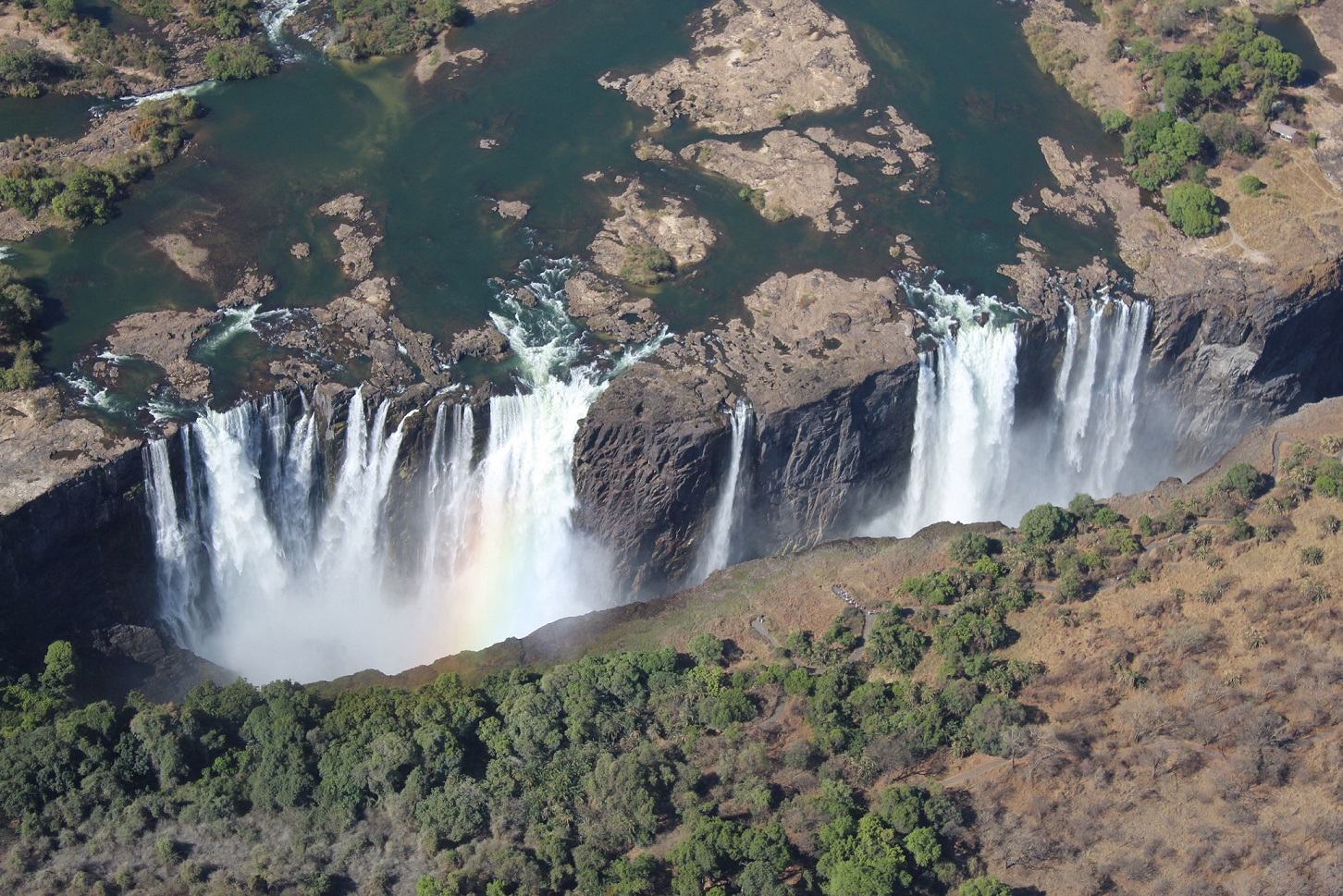 世界遺産ビクトリアの滝・ジンバブエ側（10月のイメージ・空撮）