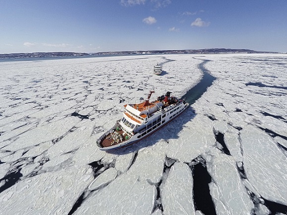 流氷砕氷船おーろら※流氷は自然現象のため見られない場合がございます