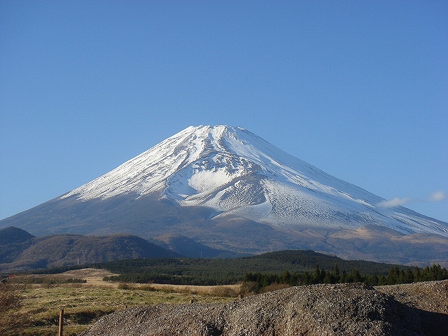 忠ちゃん牧場からの富士山(イメージ)