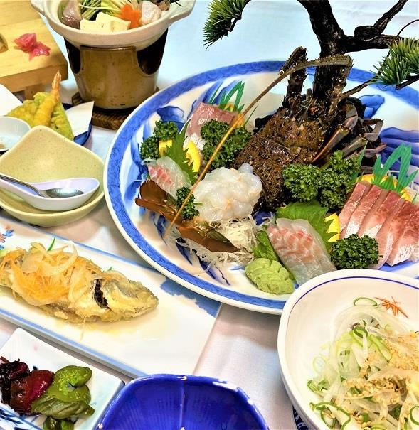 高知県産天然伊勢エビの夕食（イメージ／画像は３人盛）