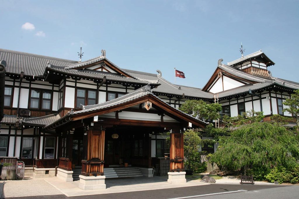 憧れのクラシックホテル「奈良ホテル」に宿泊（外観）