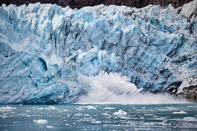 世界遺産グレーシャーベイ　※氷河の崩落が自然現象のためご覧いただけない場合がございます