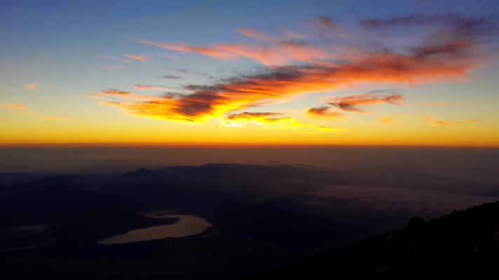 富士山からのご来光（イメージ）